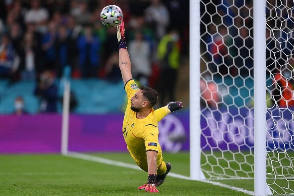 Euro 2020: Όλα τα πέναλτι από την εξέδρα των Ιταλών – Τρέλα με Ζορζίνιο! (video+photos)