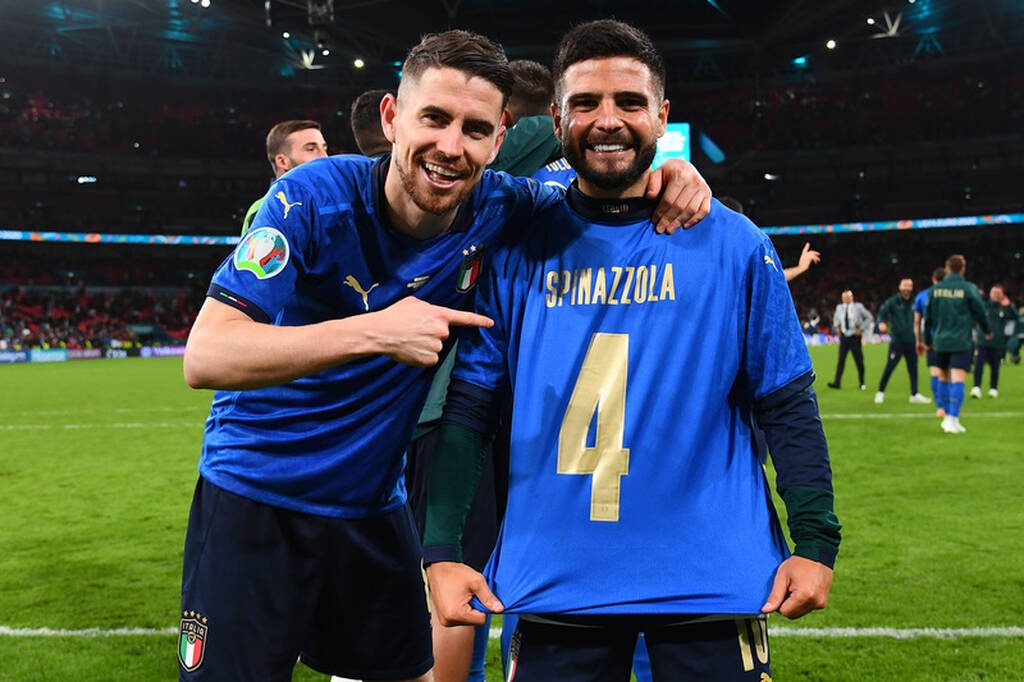 Euro 2020: Όλα τα πέναλτι από την εξέδρα των Ιταλών – Τρέλα με Ζορζίνιο! (video+photos)