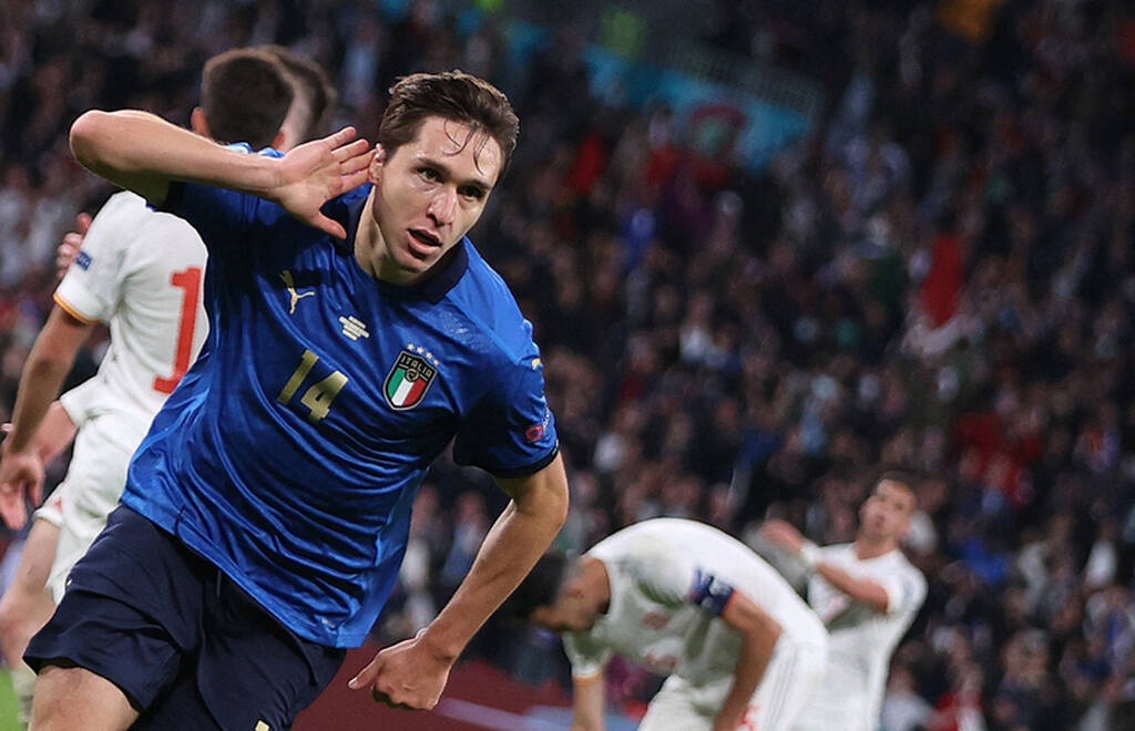 Euro 2020: Όλα τα πέναλτι από την εξέδρα των Ιταλών – Τρέλα με Ζορζίνιο! (video+photos)