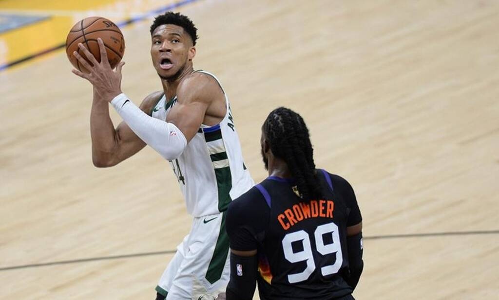 NBA: Πάλευε μόνος ο Αντετοκούνμπο - Μεγάλο προβάδισμα για Σανς (photos+video)