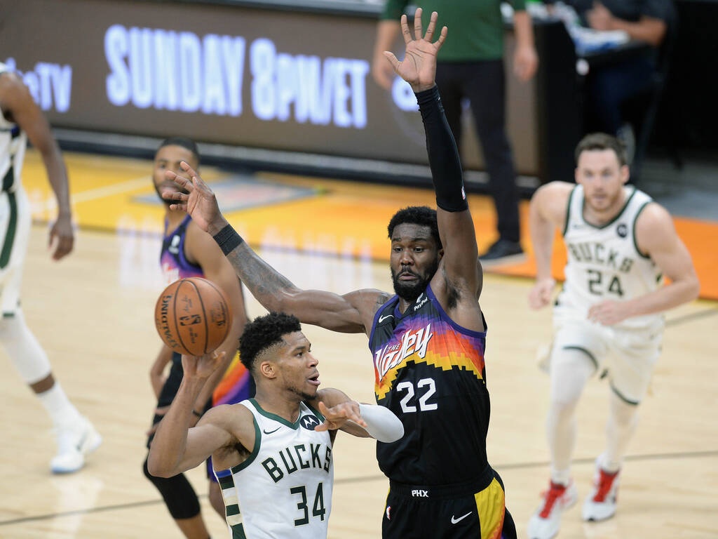 NBA: Μυθικό ρεκόρ από Αντετοκούνμπο - Έγραψε ιστορία ο Γιάννης (photos+video)