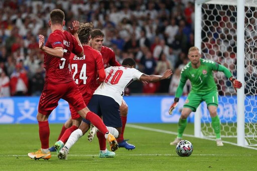 Euro 2020: Ορίστηκε στον τελικό ο... VARίστας του Αγγλία-Δανία
