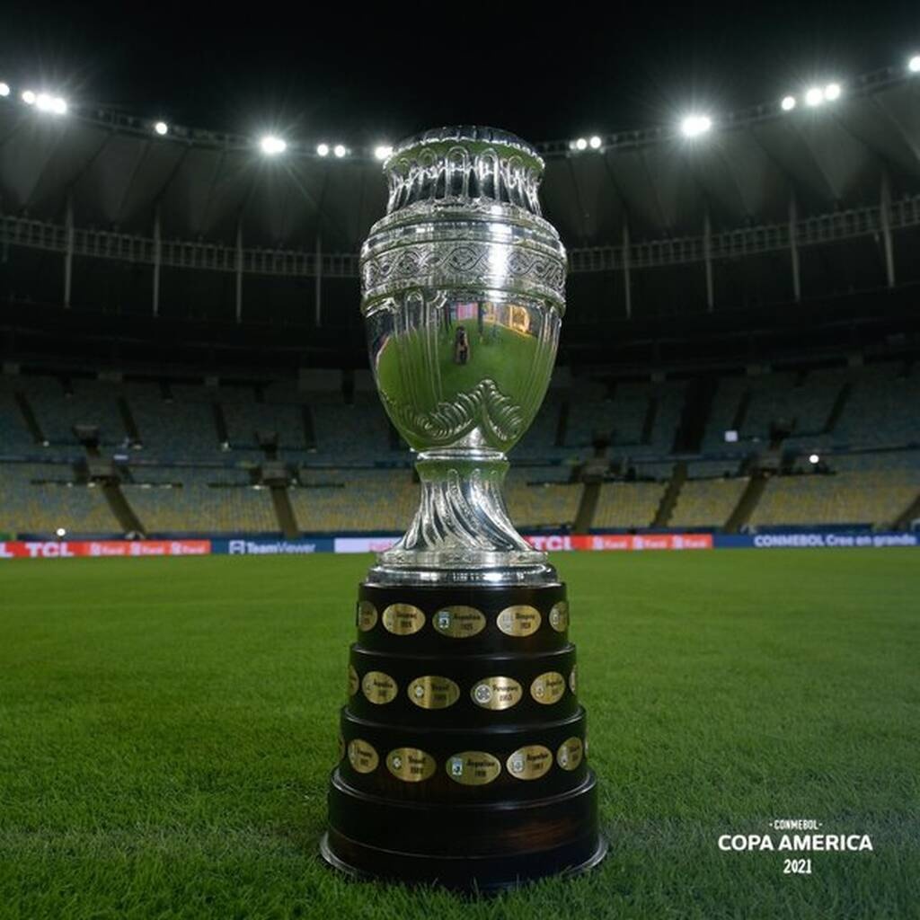 Copa America: Ατελείωτο γλέντι και στην άφιξη – «Ο μάγος Μέσι κι ο Μαραντόνα»! (video+photos)