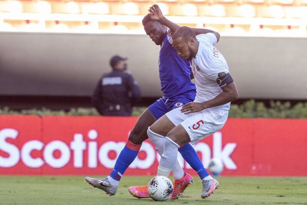 Παναιτωλικός: Φέρνει Καναδό στόπερ! (photos)