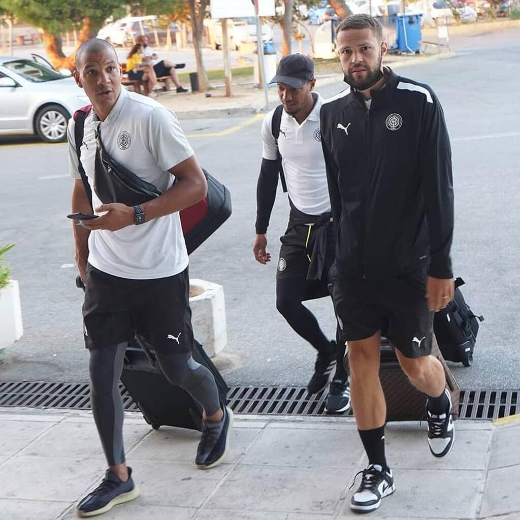 ΟΦΗ: Πέταξε για Ολλανδία (photos)