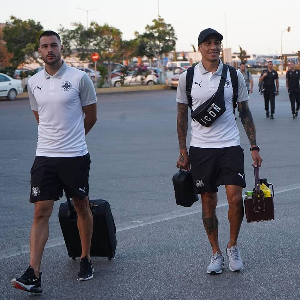 ΟΦΗ: Πέταξε για Ολλανδία (photos)