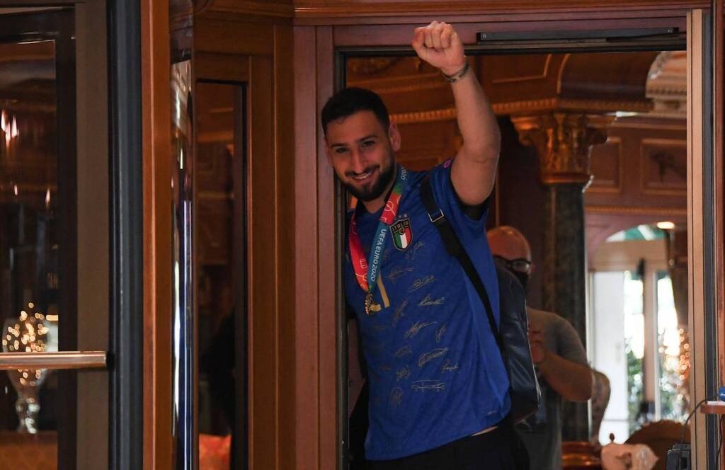Euro 2020: Στη Ρώμη η κούπα - Αποθέωση από τους Ιταλούς