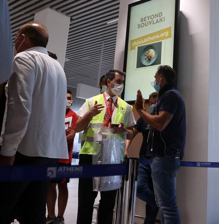 Ολυμπιακός: Ξεφεύγει η κατάσταση στην Γαλατασαράι – Το σχόλιο για τους Πειραιώτες! (photos)