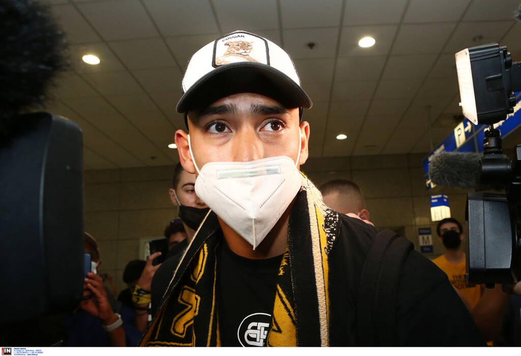 AEK: Καρέ καρέ η άφιξη του Αραούχο και η πρώτη ατάκα του (photos)