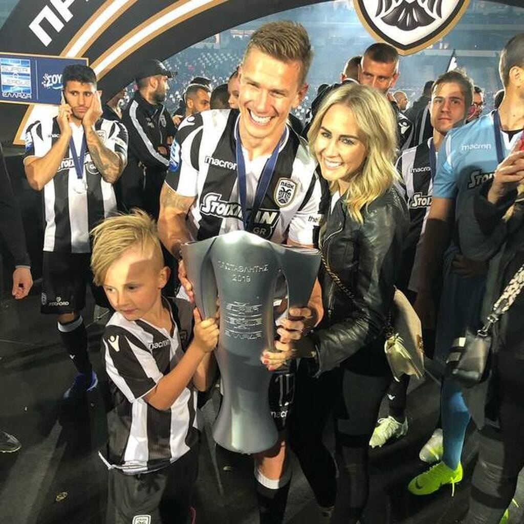 ΠΑΟΚ: Κρέμασε τα παπούτσια του πρώην άσος του «Δικεφάλου» (photos)