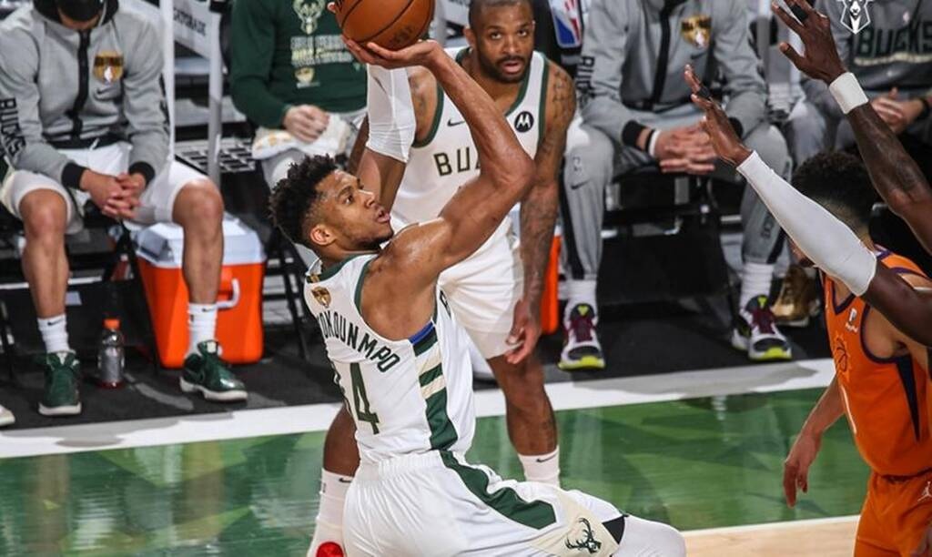 NBA: Ισοφάρισαν τους τελικούς οι αποφασισμένοι Μπακς (photos+video)