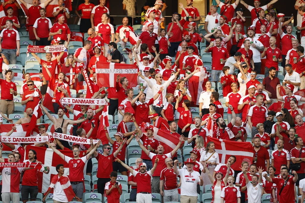 Euro 2020: Επίθεση από Άγγλους καταγγέλουν Δανοί οπαδοί! (video+photos)