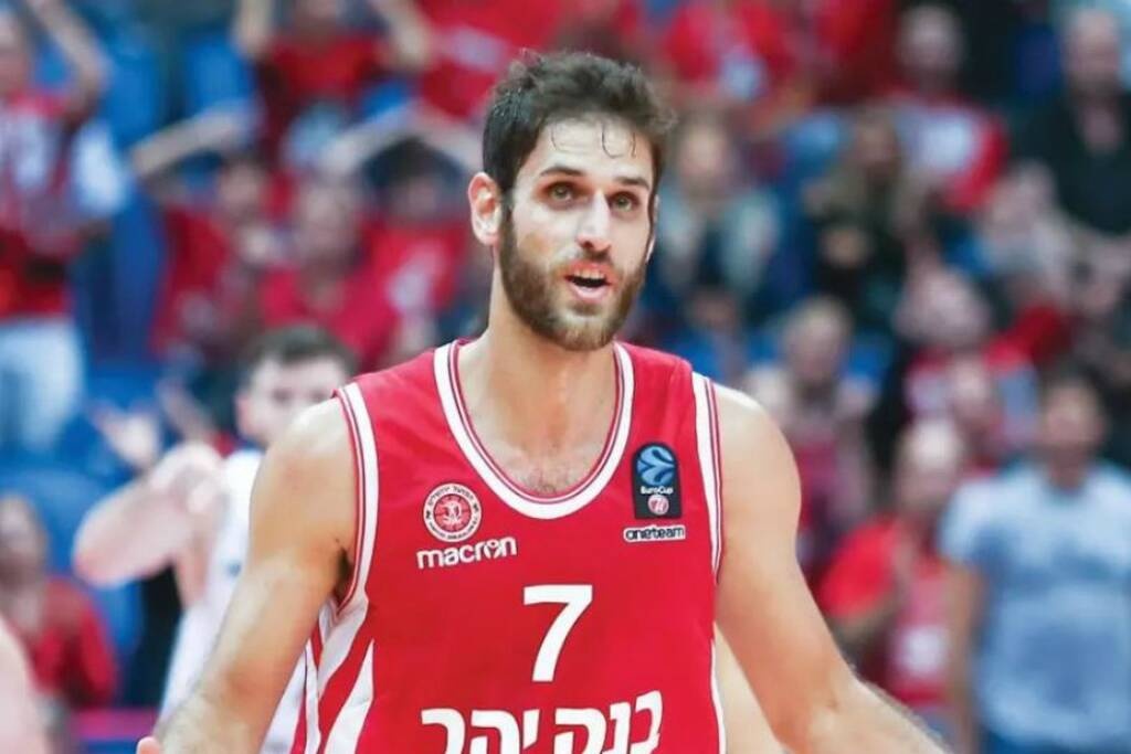 Στράτος Περπέρογλου: Αποσύρθηκε και ο διεθνής φόργουορντ