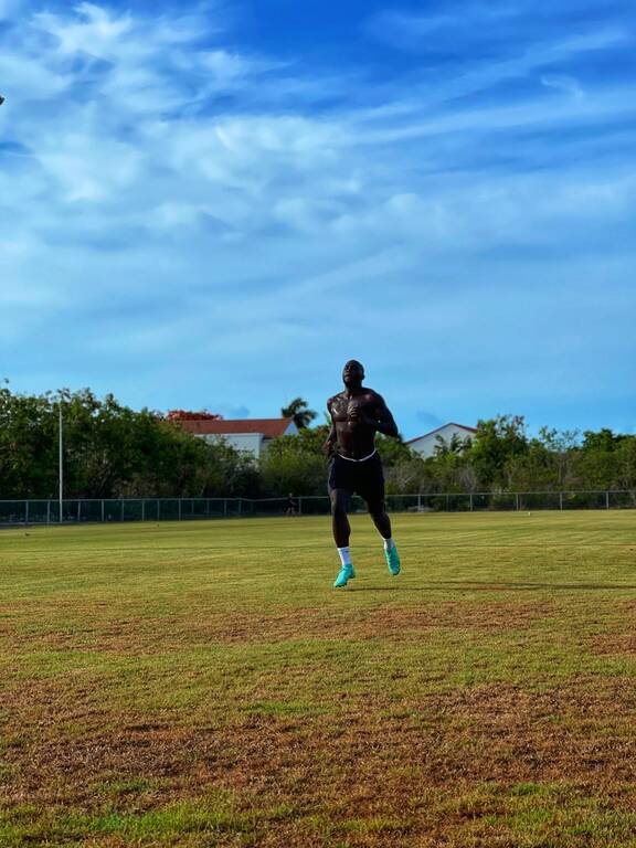 «Τρομάζει» ο Λουκάκου - Λιώνει στις προπονήσεις (photos)