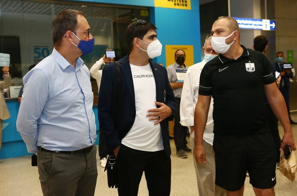 Ολυμπιακός: Στην Αθήνα η Νέφτσι για τον β’ προκριματικό (photos)