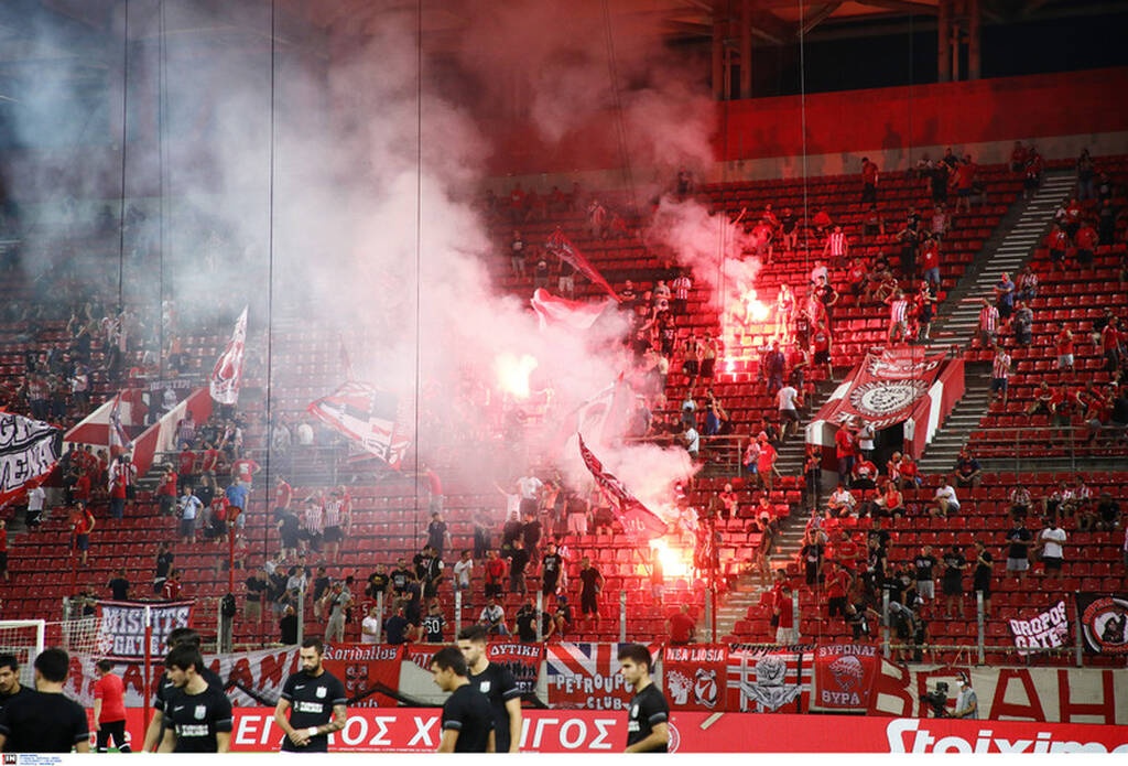 Ολυμπιακός-Νέφσι Μπακού: Ζωντάνεψε το γήπεδο – Οι οπαδοί στις εξέδρες! (photos)
