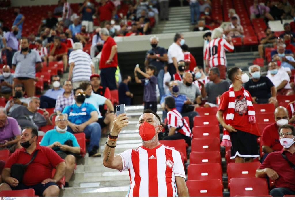 Ολυμπιακός-Νέφσι Μπακού: Ζωντάνεψε το γήπεδο – Οι οπαδοί στις εξέδρες! (photos)