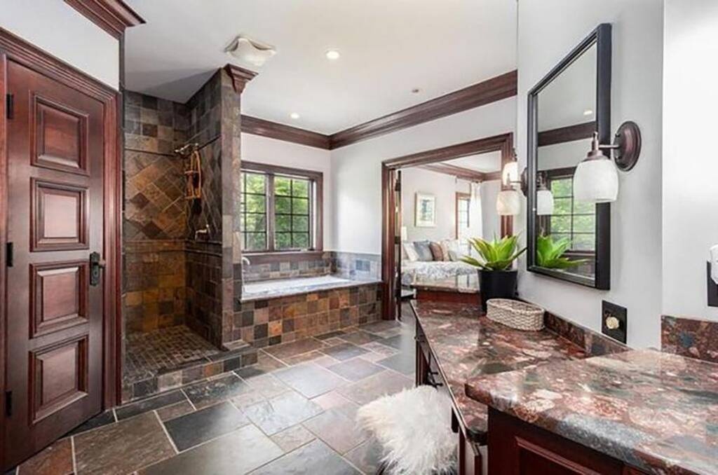 Αντετοκούνμπο: Το ησυχαστήριο του Γιάννη! (photos)