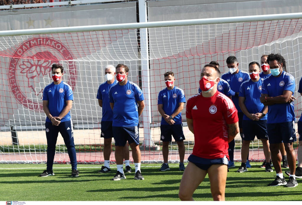 Ολυμπιακός: Αγιασμός στο Ρέντη παρουσία Μαρινάκη – «Ξεπερνάμε σαν οικογένεια τα προβλήματα»