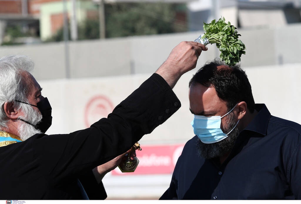 Ολυμπιακός: Αγιασμός στο Ρέντη παρουσία Μαρινάκη – «Ξεπερνάμε σαν οικογένεια τα προβλήματα»