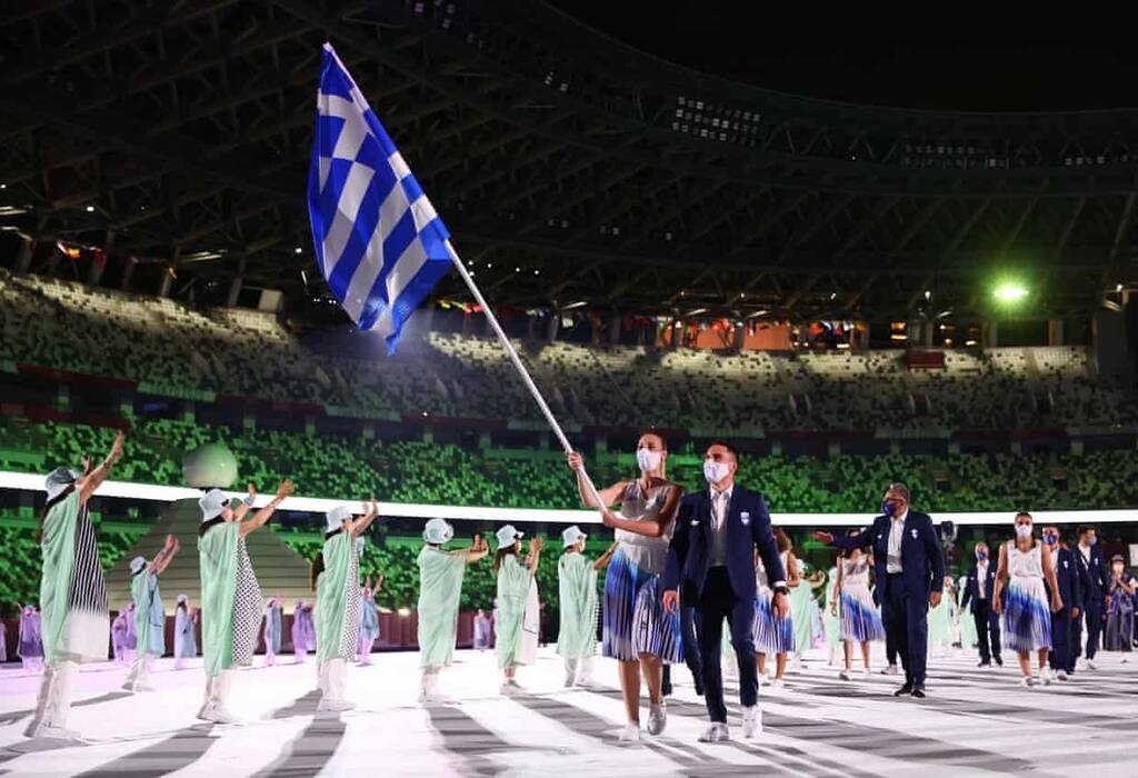Ολυμπιακοί Αγώνες: Η είσοδος της Ελλάδας με Πετρούνια-Κορακάκη στο Ολυμπιακό Στάδιο (video+photos)