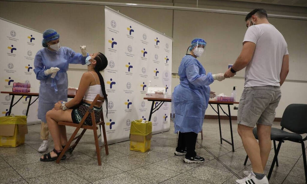 Κρούσματα σήμερα: 2.472 νέα κρούσματα, στους 133 οι διασωληνωμένοι και 8 νέοι θάνατοι