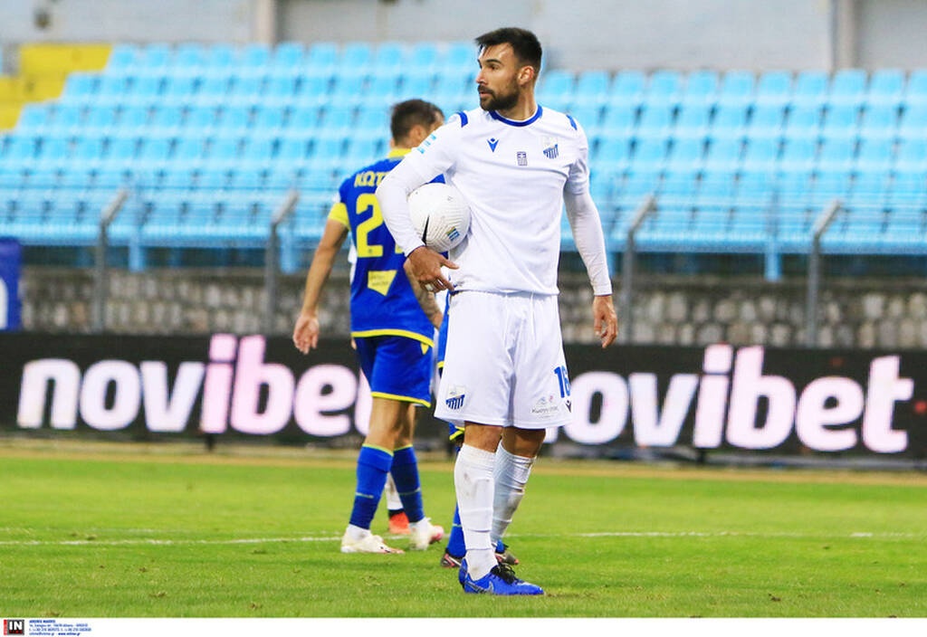 Λαμία: Τραυματίστηκε σε τροχαίο άσος της ομάδας μετά τον γάμο του! (photos)