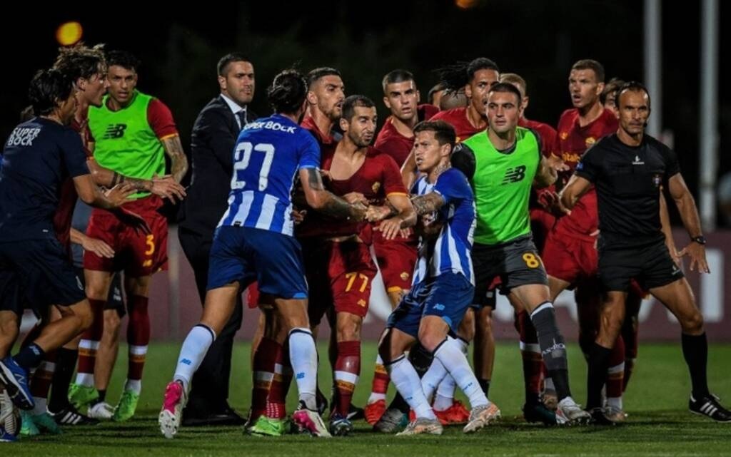 Χαμός με Πέπε, Μικιταριάν - Στα χέρια παίκτες της Πόρτο και της Ρόμα σε φιλικό! (video+photos)