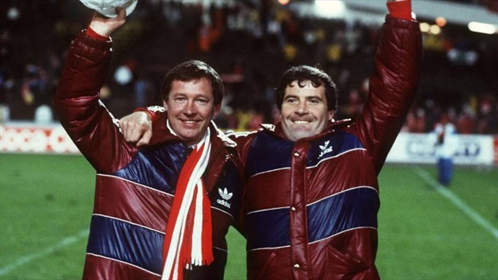 Άγαλμα του Σερ Αλεξ Φέργκιουσον έξω από το γήπεδο της Αμπερντίν