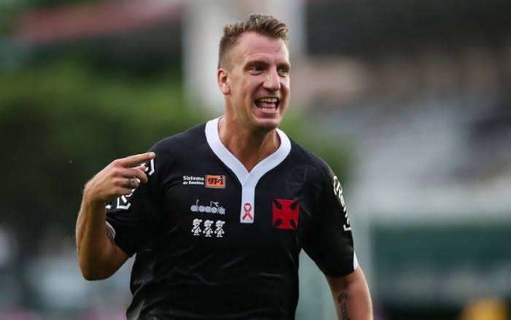 «Κρέμασε» τα παπούτσια του ο Μάξι Λόπες! (Photos)