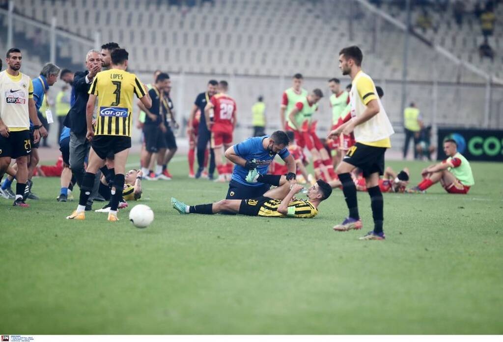 ΑΕΚ-Βελέζ: Το «κάρφωσε» στο 98' ο Μάνταλος και... πήρε φωτιά το ΟΑΚΑ - Ήρωας Αλμπάνης (video)