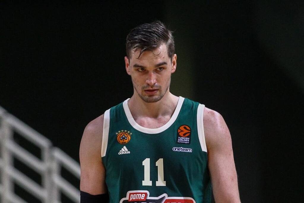 Ούνιξ Καζάν: Ανακοίνωσε Χεζόνια (photos)