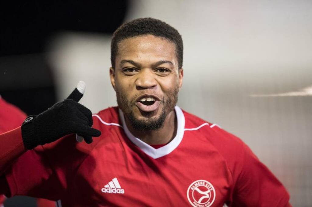 Θρήνος-Ποδοσφαιριστής δολοφονήθηκε με μια σφαίρα στο κεφάλι!