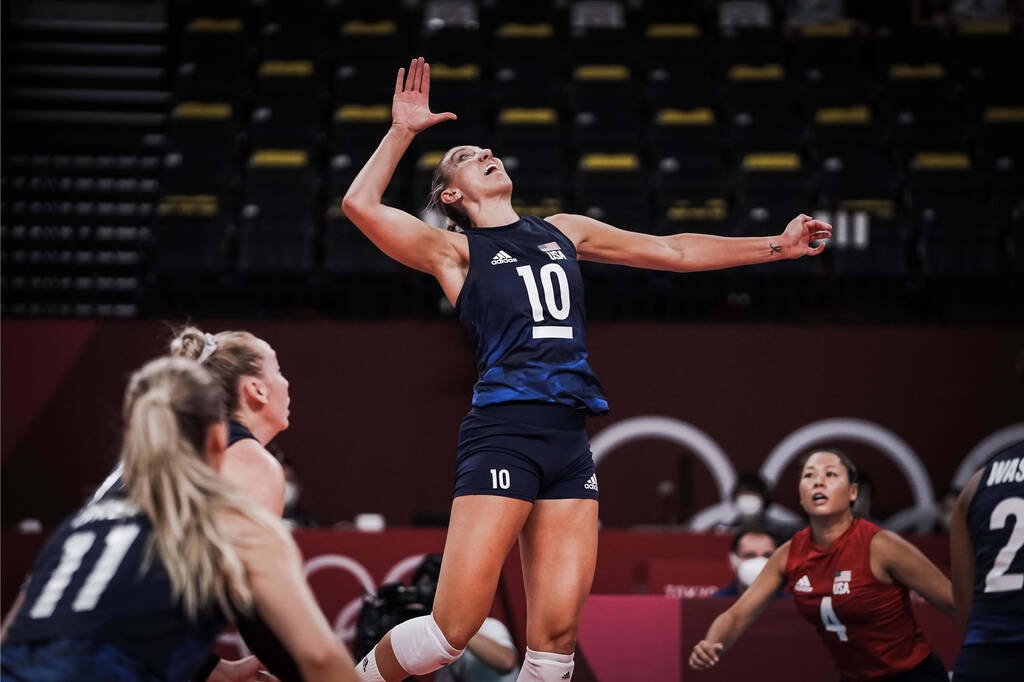 Ολυμπιακοί Αγώνες: Οι ΗΠΑ διέλυσαν με 3-0 σετ τη Σερβία και προκρίθηκαν στον τελικό (photos+video)