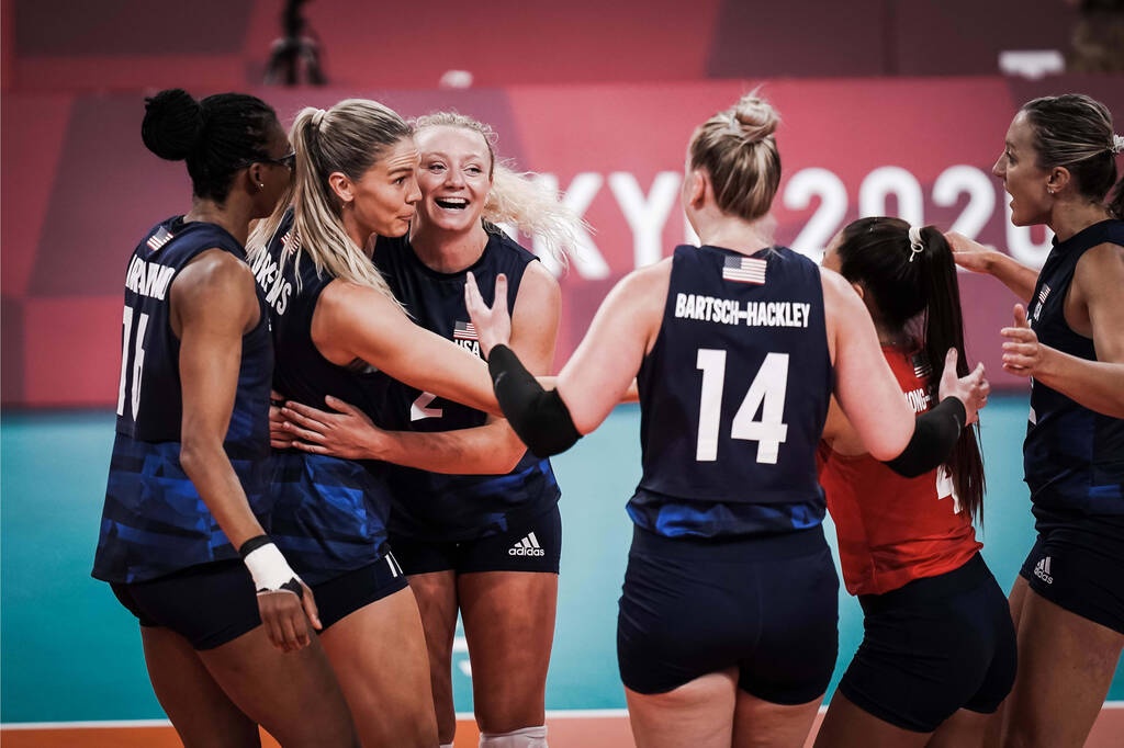 Ολυμπιακοί Αγώνες: Οι ΗΠΑ διέλυσαν με 3-0 σετ τη Σερβία και προκρίθηκαν στον τελικό (photos+video)