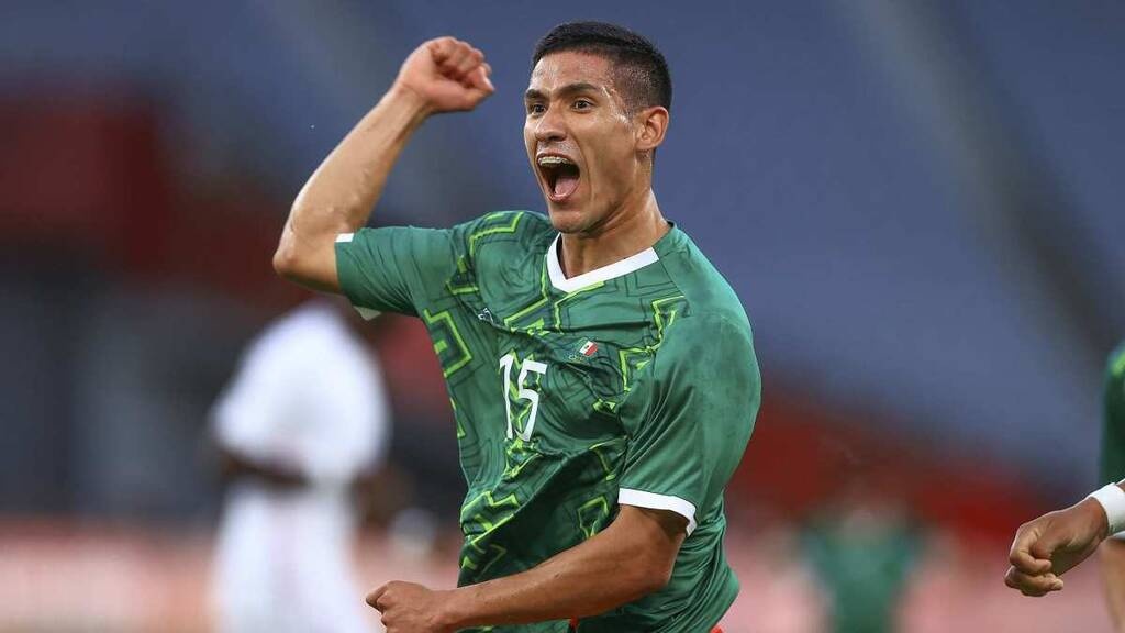 Ολυμπιακός: Ο Μεξικανός εξτρέμ που πρότεινε ο Καστίγιο (photos+video)