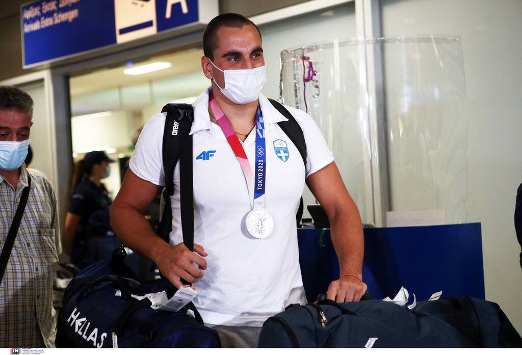 Ολυμπιακοί Αγώνες: Αποθεωτική υποδοχή στην ασημένια Εθνική πόλο