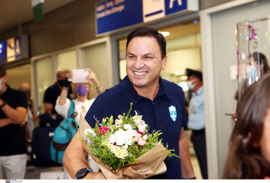 Ολυμπιακοί Αγώνες: Αποθεωτική υποδοχή στην ασημένια Εθνική πόλο