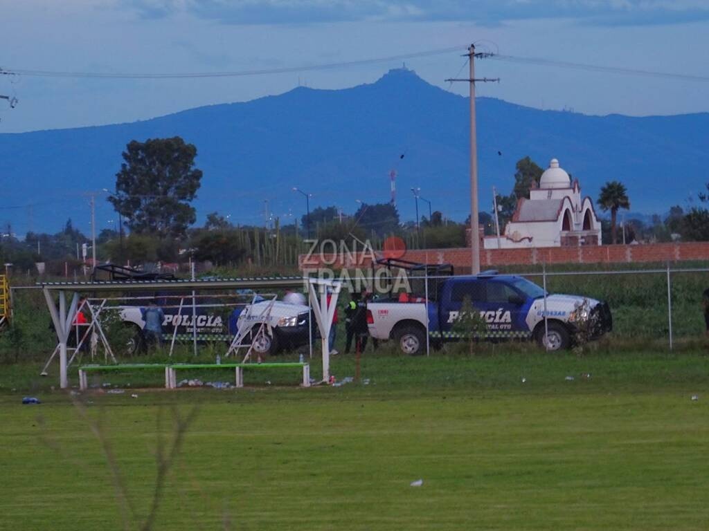 Σκληρές εικόνες - Τραγωδία σε αγώνα με πυροβολισμούς και τρεις νεκρούς (photos+video)