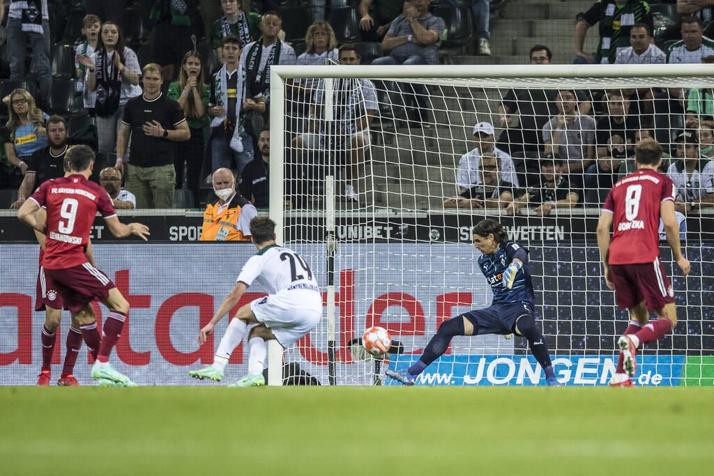 Bundesliga: Η Γκλάντμπαχ φρέναρε τη Μπάγερν στην πρεμιέρα (photos+videos)