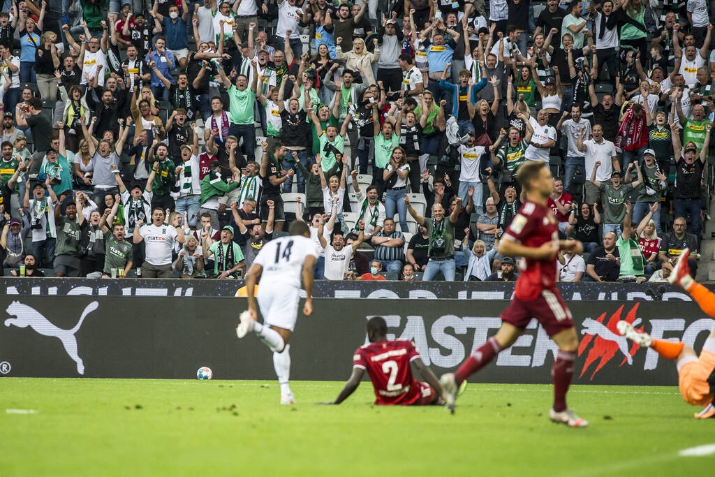 Bundesliga: Η Γκλάντμπαχ φρέναρε τη Μπάγερν στην πρεμιέρα (photos+videos)