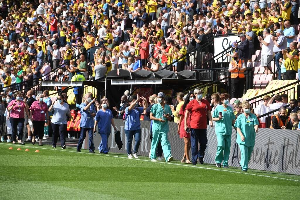 Premier League: Τίμησαν γιατρούς και νοσηλευτές στο Γουότφορντ-Άστον Βίλα! (Photos)