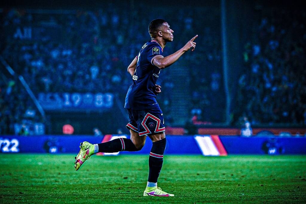 Ετοιμάζει βόμβα η Ρεάλ Μαδρίτης για Εμπαπέ – Πρόταση έως  και 150 εκατ. ευρώ (photos+video)