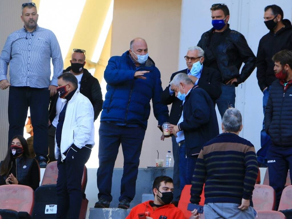 Eπεισοδιο Kούγια-Μπέου στη Σκιάθο: Ο πρόεδρος της ΑΕΛ καταγγέλει επίθεση από τον Δήμαρχο Βόλου