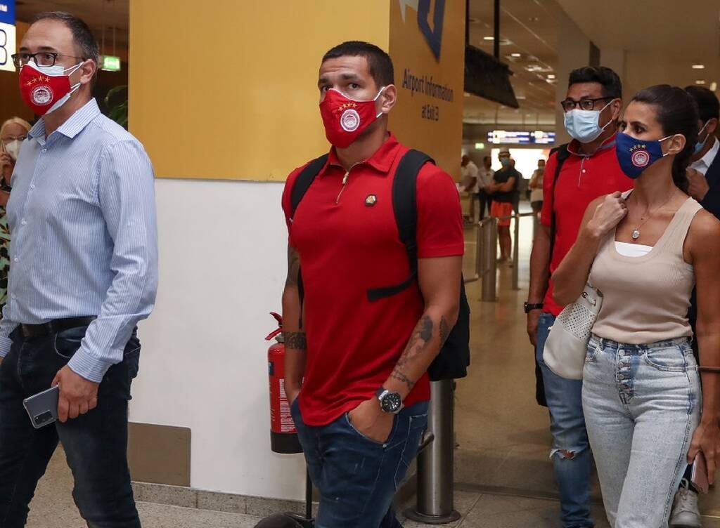 Ολυμπιακός: Υπέγραψε ο Ρόνι Λόπες - Αυτή είναι η ρήτρα (photos)