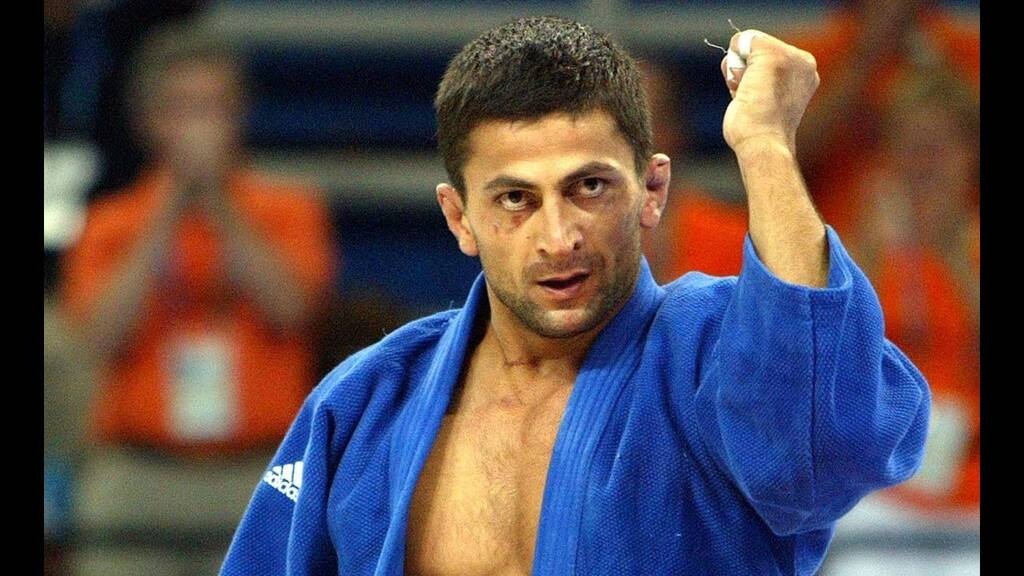 Σάλος με Χρυσό Ολυμπιονίκη - Κατηγορείται για δολοφονία τριών ανθρώπων (photos)