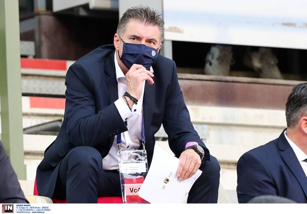 Έξαλλος ο Ζαγοράκης με την αναβολή της Super League: «Έτσι δεν πάμε πουθενά»