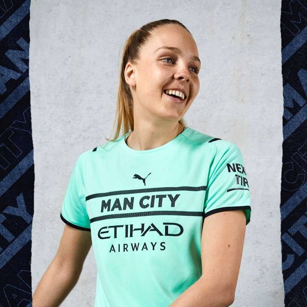 Μάντσεστερ Σίτι: Παρουσίασε την περίεργη τρίτη φανέλα της! (Video+Photos)