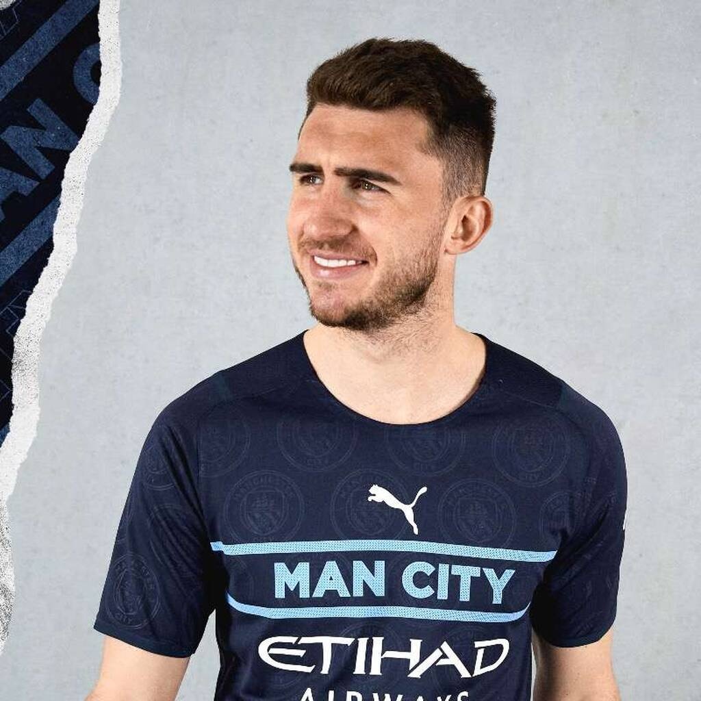 Μάντσεστερ Σίτι: Παρουσίασε την περίεργη τρίτη φανέλα της! (Video+Photos)