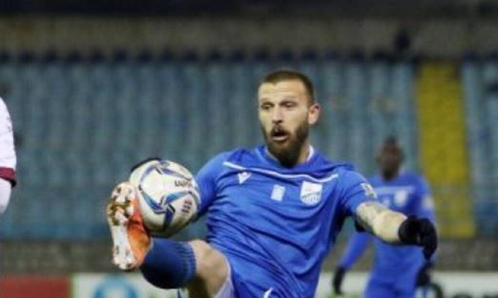 Σοκαριστικό τροχαίο για άσο της Super League - Συγκρούστηκε με νταλίκα (photos)